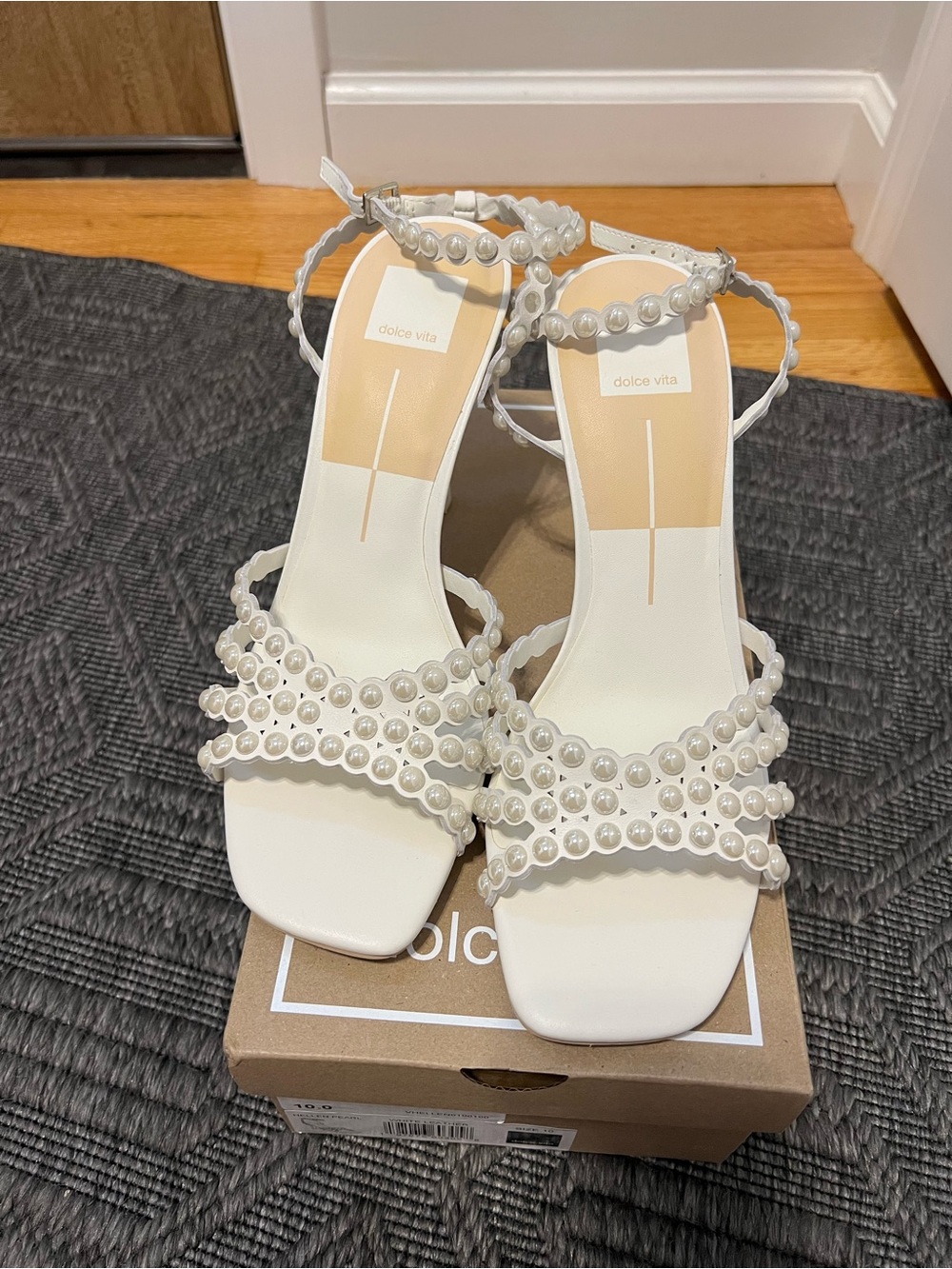 Dolce Vita White Pearl Heels - Picture 1 of 4